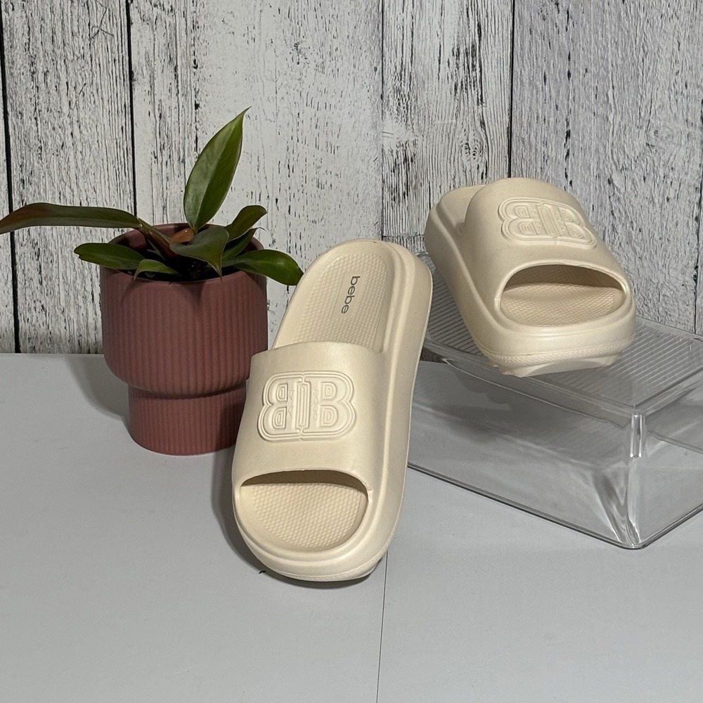 Bebe Womens Slide Sandals Size 7 Beige / Natural 3D Logo Pool, Casual , Beach